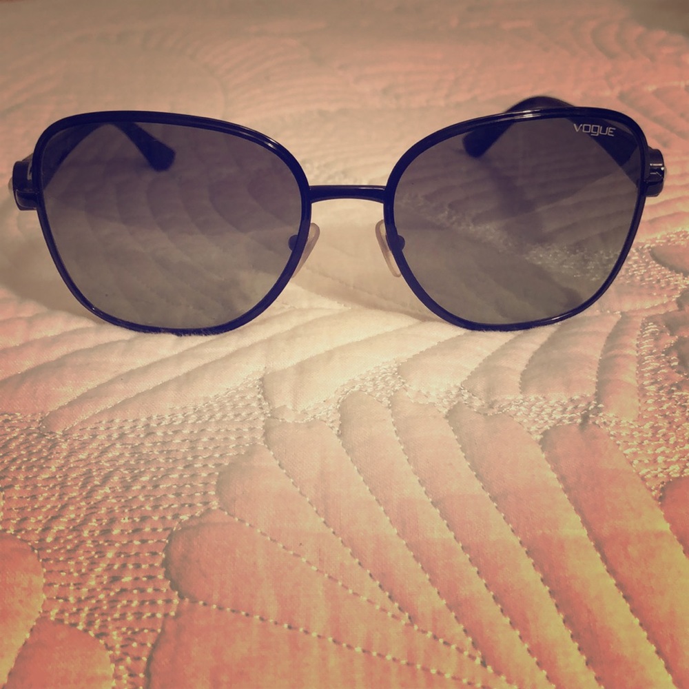 VOGUE Sunglasses